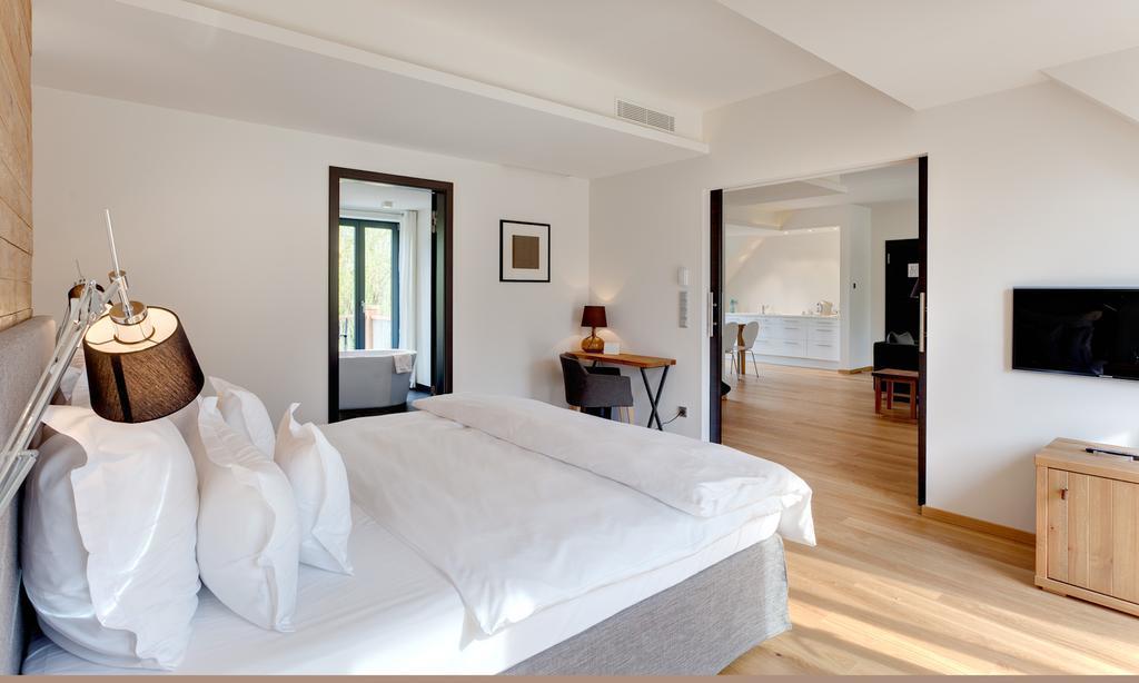 Hotel Strandhaus - Boutique Resort & Spa Люббен Экстерьер фото